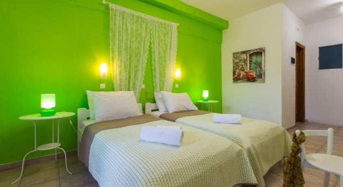 tweepersoonskamer van Hotel Iliada Santorini