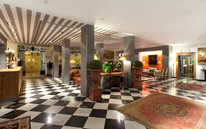 dona maria lobby
