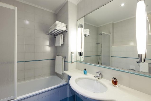 Badkamer van Hotel Ibis Styles Napoli Garibaldi stedentrip Napels