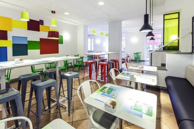 Restaurant 2 Hotel Ibis Styles Napoli Garibaldi stedentrip Napels