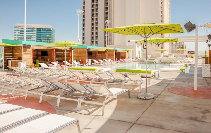 Plaza pool