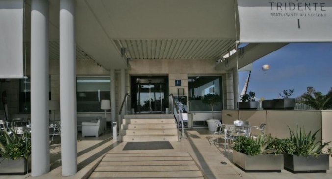 Entree van Hotel Neptuno in Valencia