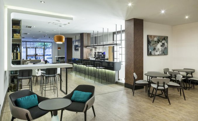 Bar in Hotel Ilunion Bilbao