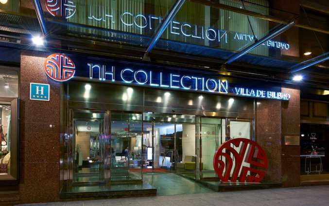 Ingang van NH Collection Villa de Bilbao