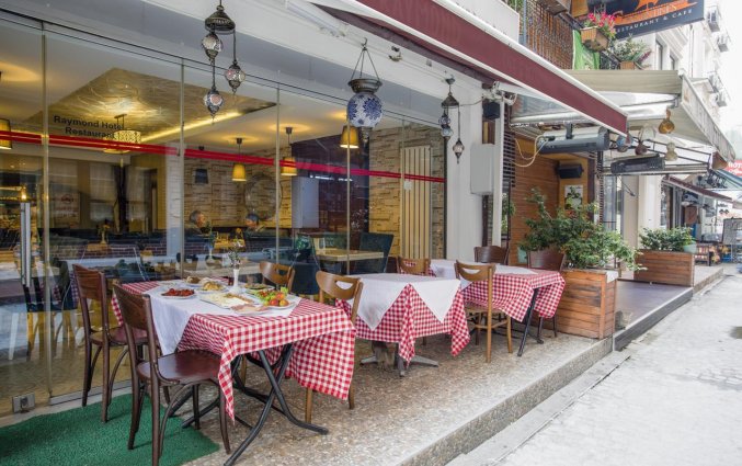 Terras van Hotel Raymond Istanbul