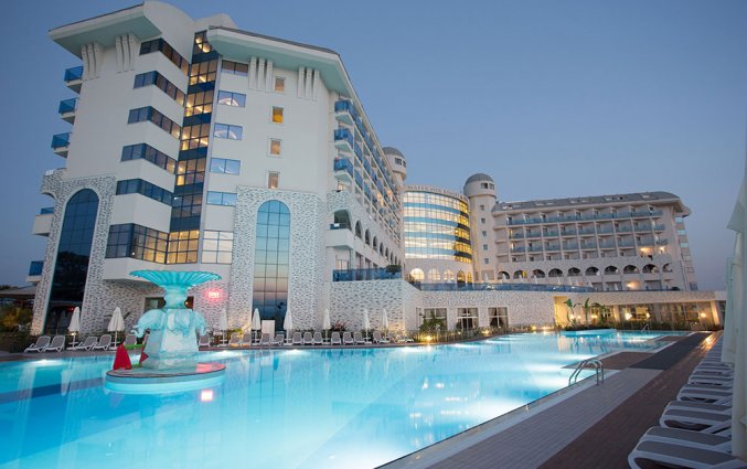 Resort & Spa Water Side