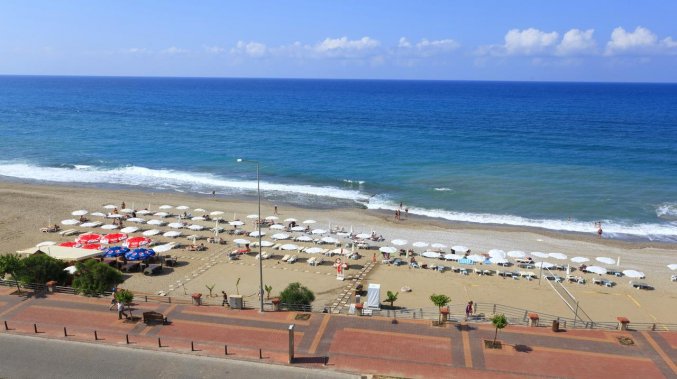 Strand van Hotel Monart City in Alanya