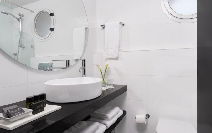 Badkamer van Hotel The Savoy Sea Side Tel Aviv