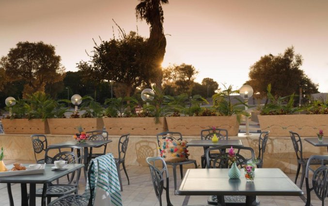 Terras van Hotel Grand Beach Tel Aviv
