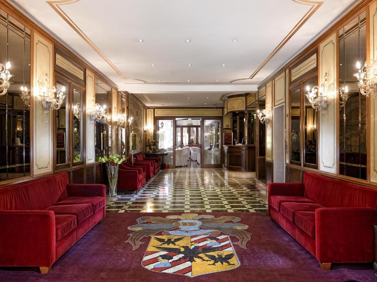 Entree van Hotel Amadeus in Venetië