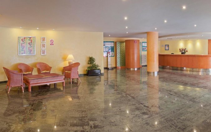 Lobby en receptie van TRH Jardin del Mar Mallorca