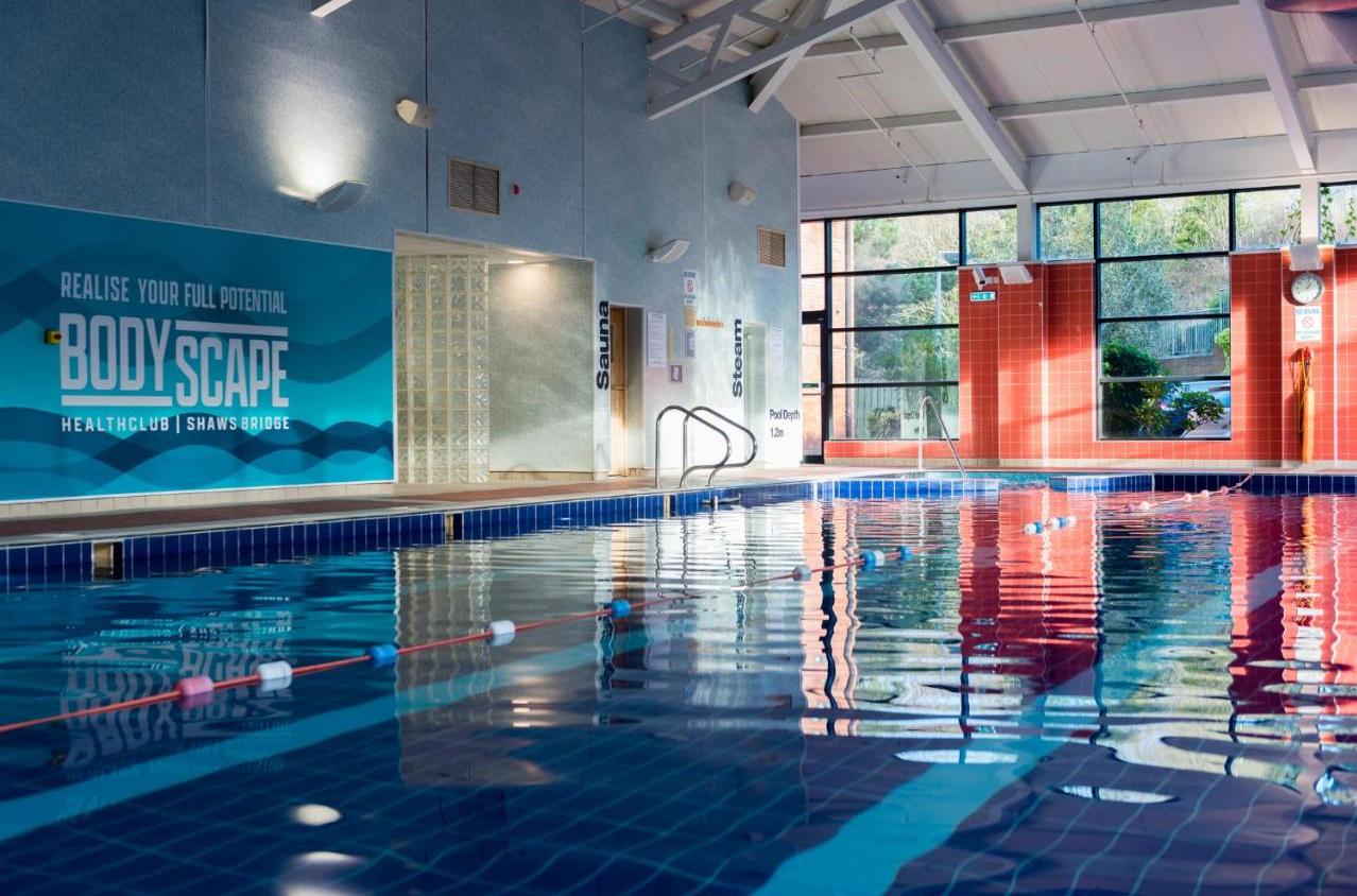 Binnenzwembad van Crown Plaza Belfast