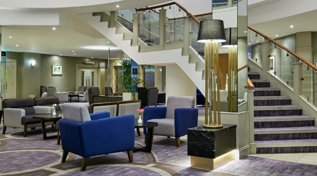 Hal van Crown Plaza Belfast