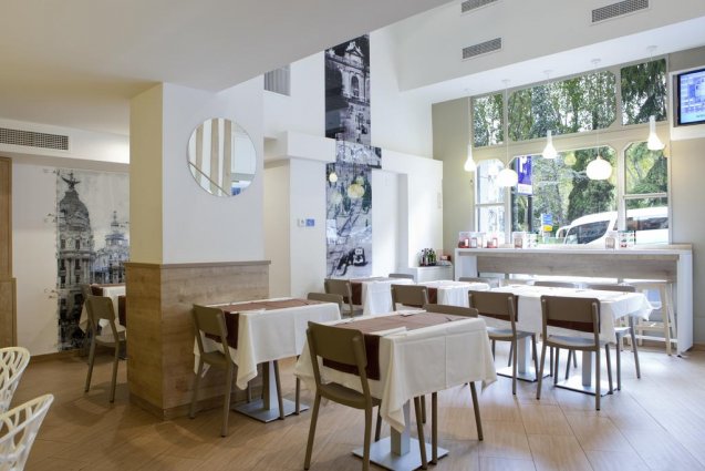 Ontbijtzaal van Aparthotel Espa Plaza de España in Madrid
