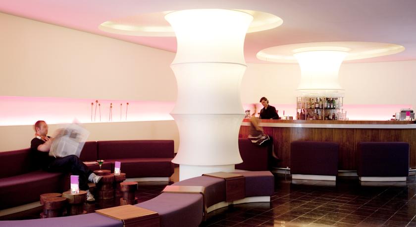 Receptie van Hotel Ku'Damm 101 in Berlijn