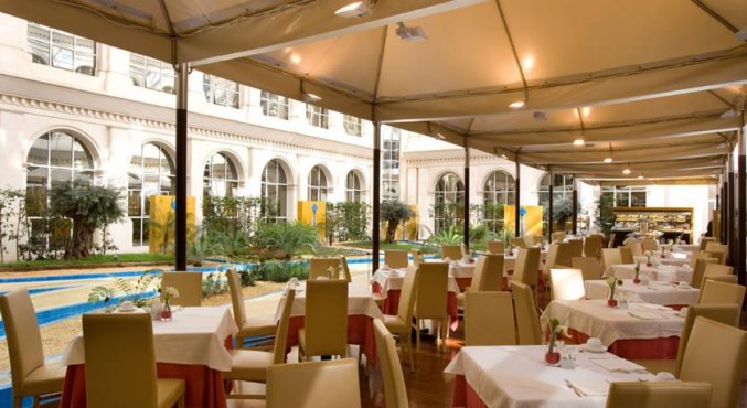 Tuin Hotel Silken Al Andalus