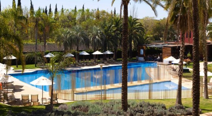 Zwembad Hotel Silken Al Andalus